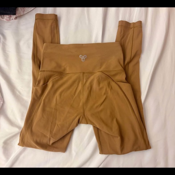 TNA butter leggings - Picture 3 of 3